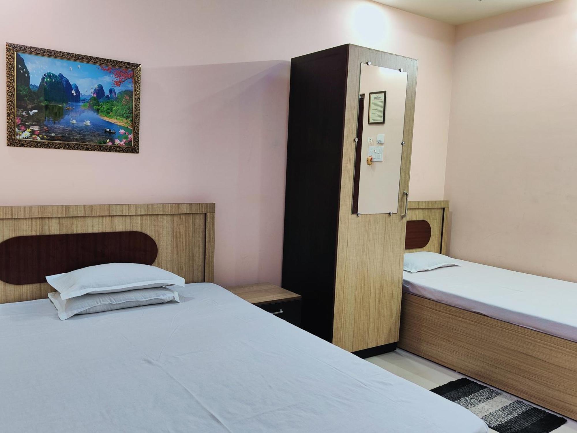 Gulab Lodge Siliguri Eksteriør bilde