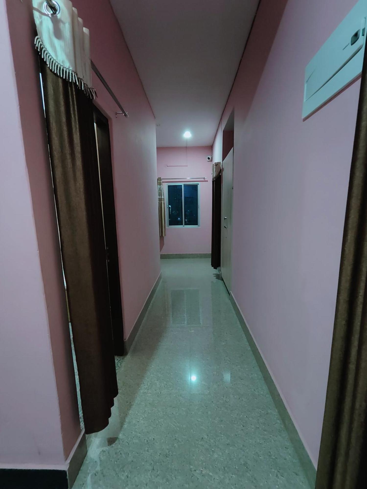 Gulab Lodge Siliguri Eksteriør bilde